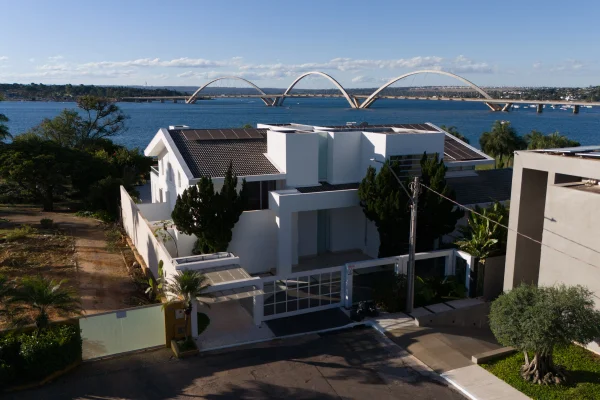 Mansao recem-comprada pelo empresario Joesley Batista localizada na QL 24 do lago Sul - metropoles