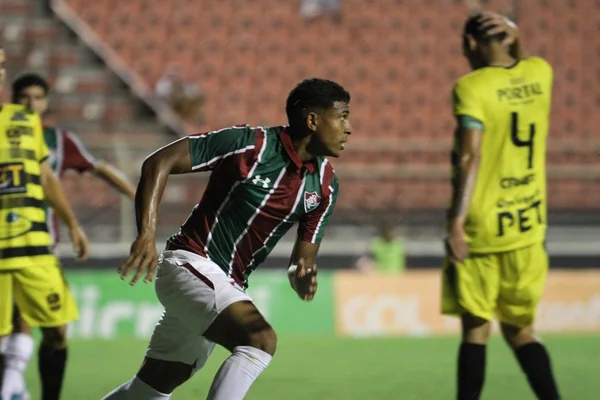 Fluminense vence mais uma e garante vaga à 2ª fase da Copa SP