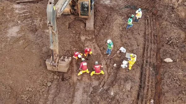 Bombeiros encontram ossada de vítima em Brumadinho após três anos