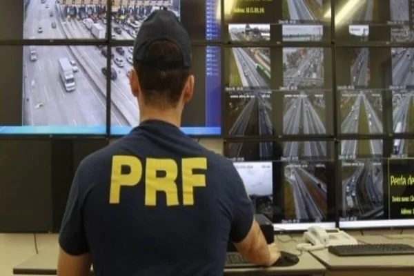 PRF Imagem colorida, agente da PRF