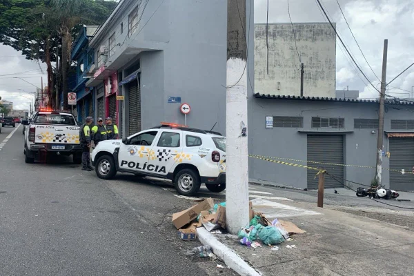 Estrangeiro bêbado entra com carro na contramão e mata PM em moto