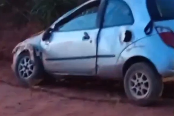 Bebê morre após carro que pai dirigia bater em barranco no Espírito Santo