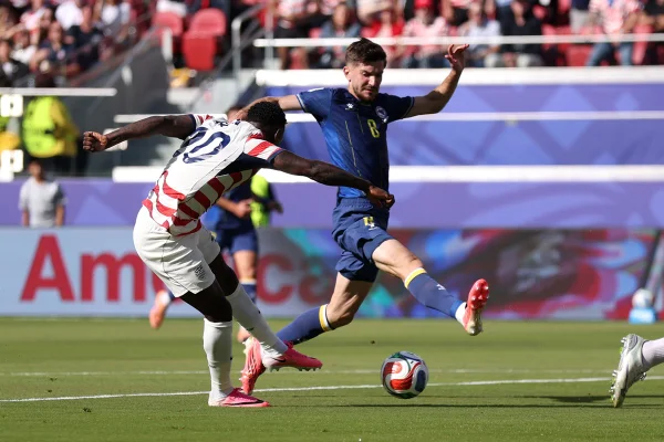 EUA abre 1 x 0 contra Bósnia e vai para o intervalo em vantagem