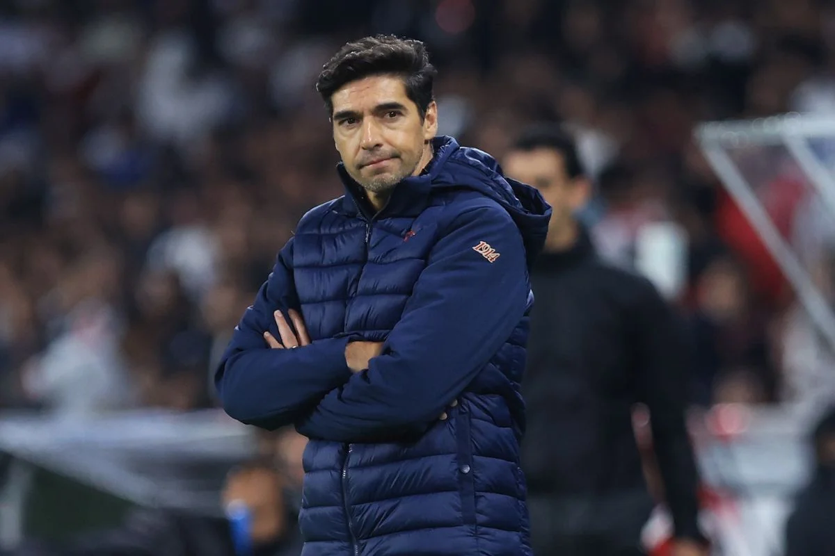 Imagem colorida do treinador Abel Ferreira