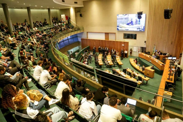Programa de incentivo ao advogado iniciante é aprovado na CLDF