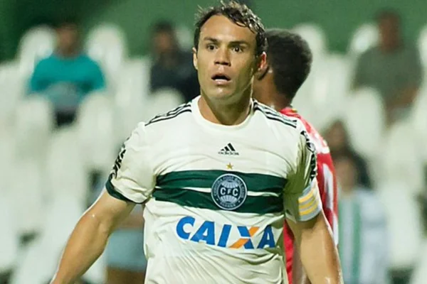 Exclusivo: Justiça decreta prisão do ex-jogador Kleber Gladiador