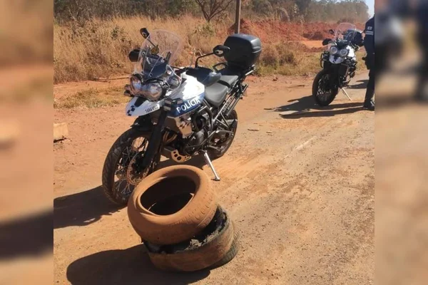 PM apreende objetos usados em confronto no Assentamento 26 de Setembro
