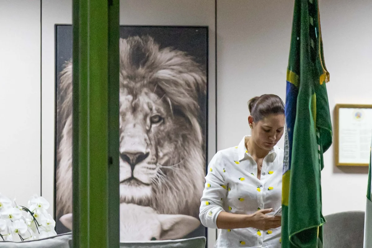 Michelle ameaçou se desfiliar do PL, mas foi demovida por Damares e Celina - imagem 3 Michelle ameaçou se desfiliar do PL, mas foi demovida por Damares e Celina - imagem 3