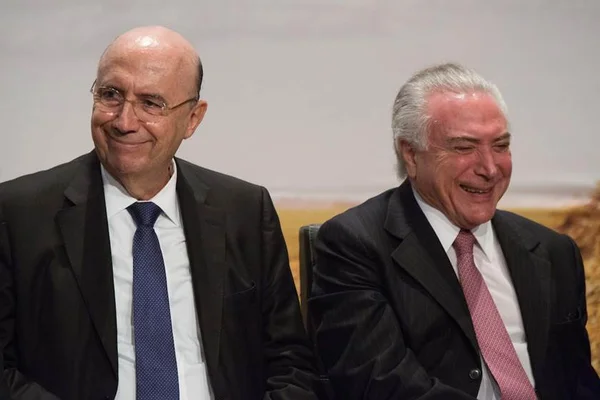 Em almoço árabe, Temer debate pauta econômica e evita falar de crise