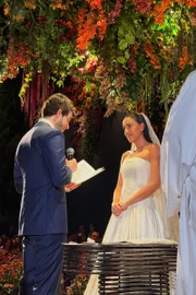Ana Luiza Kadi e Pedro Felmanas tricaram alianças em meio a centenas de convidados em São Paulo