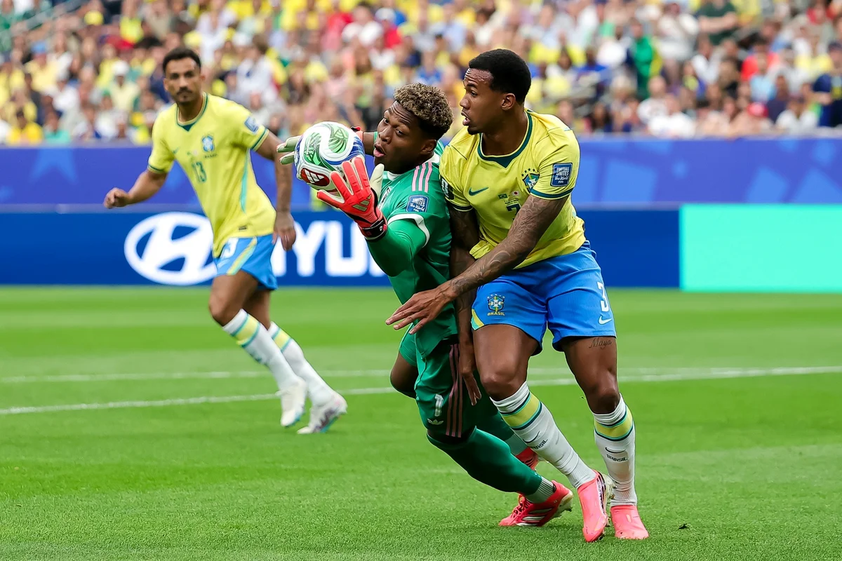 Conheça Zion Suzuki, goleiro do Japão em jogo contra o Brasil na Copa