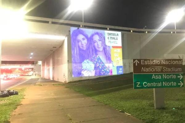 No Dia do Orgulho, monumentos do DF têm projeção de ativistas LGBTQIA+