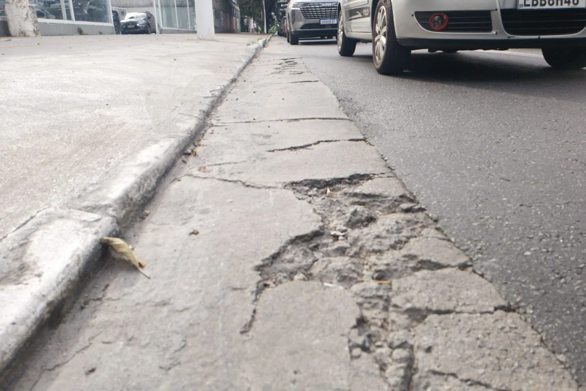 Falha no pavimento em São Paulo Falha no pavimento em São Paulo