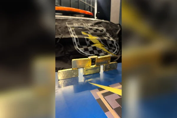 GO: PM acha quase R$ 3 milhões em barras de ouro escondidas em carro