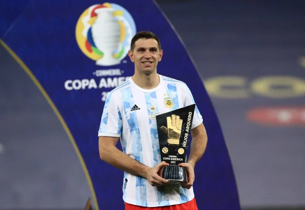 “A gente ia ganhar”, provoca goleiro argentino que furou quarentena