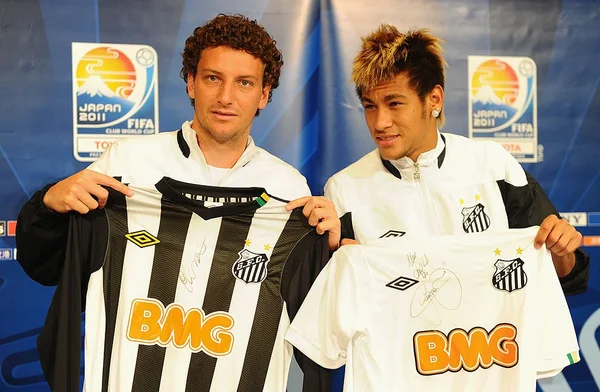 Ídolo do Santos afirma que Neymar deveria ir para o Manchester City