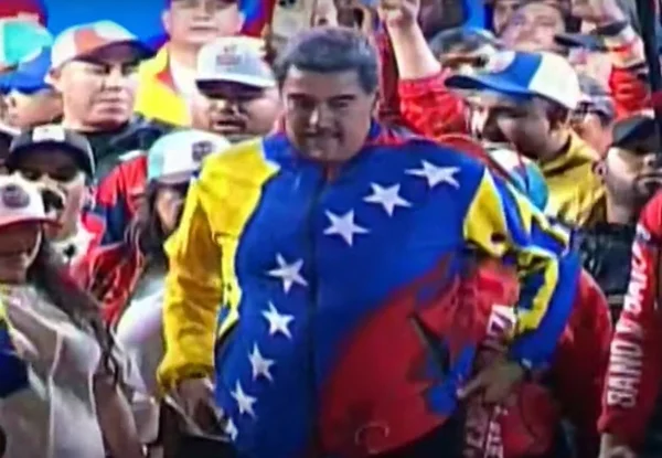 Foto colorida de Nicolás Maduro - Metrópoles