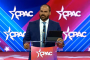 Eduardo Bolsonaro Moraes usou novo argumento para reforçar pedido de sanção a Moraes