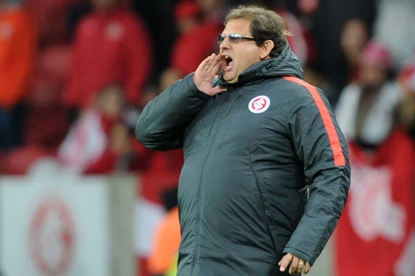 Técnico do Inter faz comentário machista e pede desculpas ao vivo