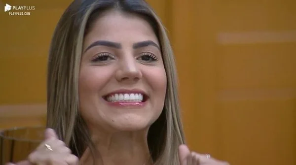 A Fazenda 11: Hariany sacaneia lesão de ex-BBB e brother responde