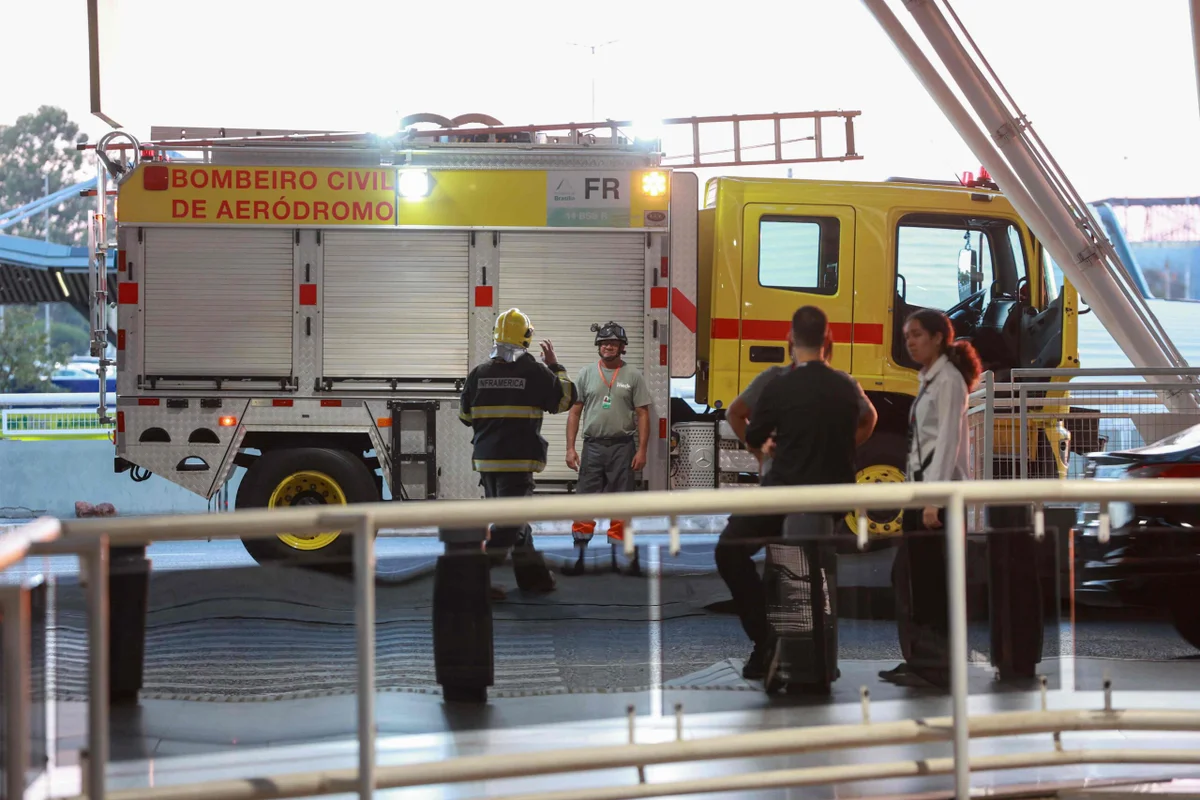 Sete pessoas são socorridas após vazamento de gás no Aeroporto de Brasília - imagem 1 Sete pessoas são socorridas após vazamento de gás no Aeroporto de Brasília - imagem 1