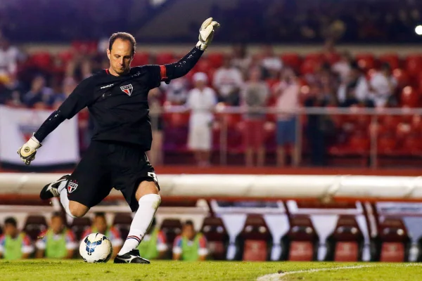 Imagem colorida do ex-goleiro Rogério Ceni