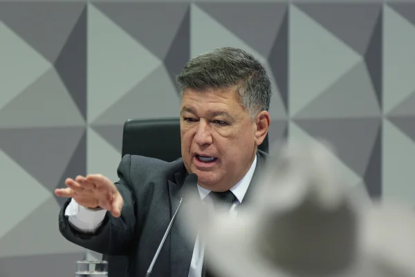 CPMI do INSS aprova prisão preventiva de 21 suspeitos em fraudes