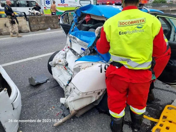 Briga entre torcidas de Santos e Botafogo interdita Via Dutra