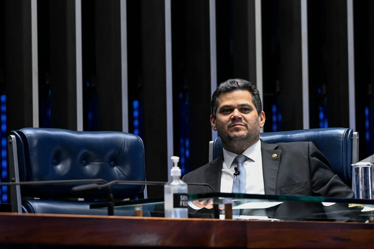 PEC 6x1 entra em pauta no Senado, mas sob o risco de não avançar