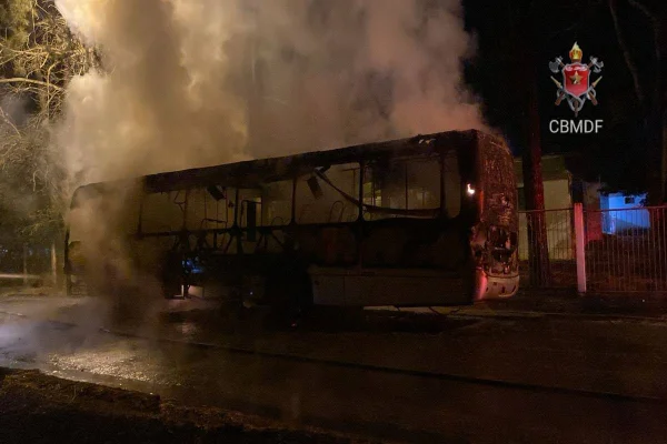 Incêndio em ônibus