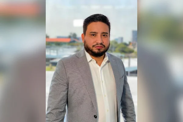 Apresentador de TV suspeito de estupro e aborto forçado vai a júri