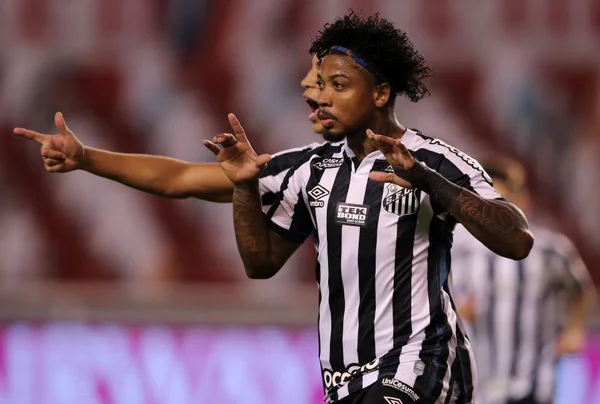 Santos vence na Libertadores