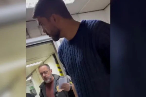 Comandante manda PF retirar prefeito após barraco em avião