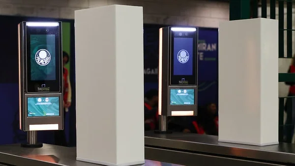 Foto colorida do sistema de reconhecimento facial do Allianz Parque, estádio do Palmeiras - Metrópoles