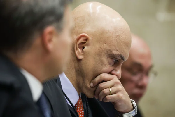 Ministros do Supremo Tribunal Federal STF André Mendonça e Alexandre de Moraes durante sessão da Corte Metropoles