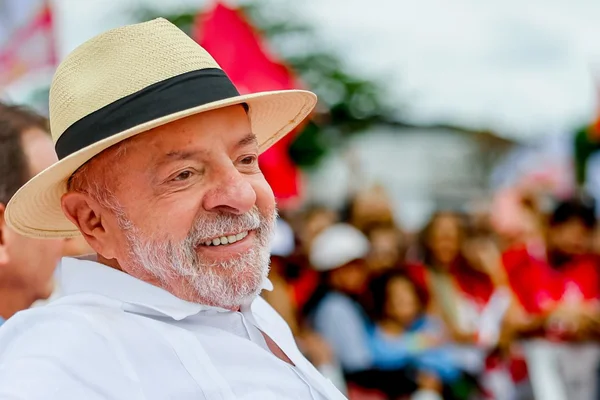 Lula estreia propaganda eleitoral com Alckmin e defesa da soberania