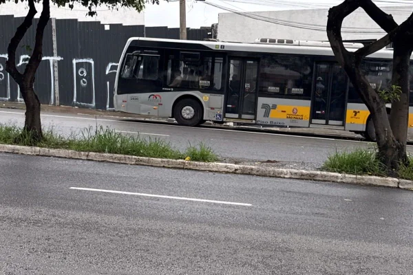 Nunes nega denúncia de falta de ônibus neste domingo: “Maior que a demanda”