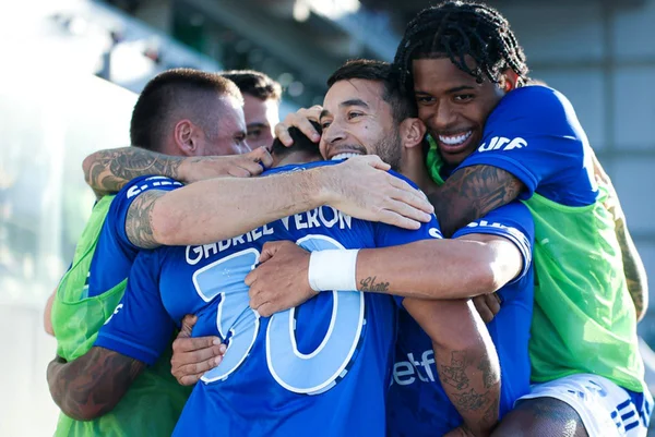 Cruzeiro vence Bragantino e Cuiabá surpreende Bahia em Salvador