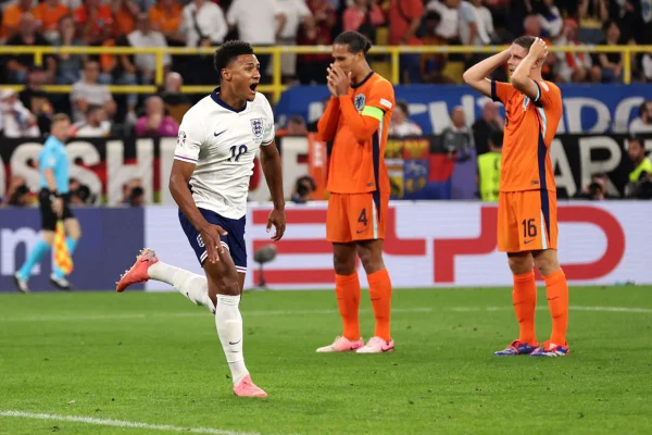 Inglaterra vence Holanda de virada e está na final da Eurocopa