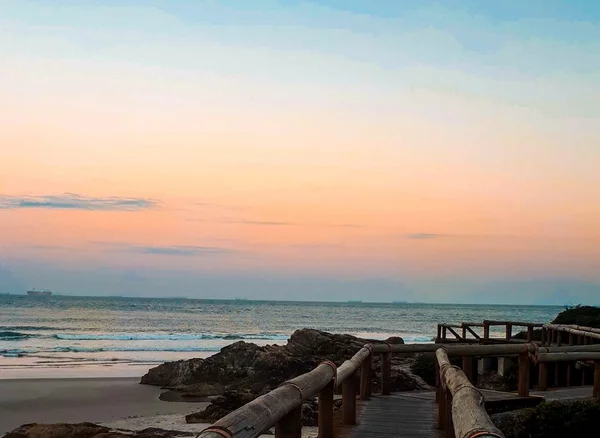 5 praias paradisíacas para passar a virada (e quanto custa)
