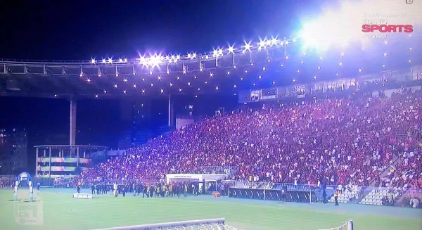 Ambulância com remédios vencidos atrasa jogo do Flamengo no Carioca
