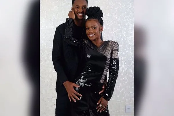 O amor é lindo! Após a sexta traição, Jô e Cláudia reatam casamento