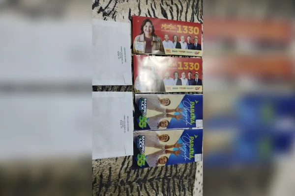 Kits de Pedro Deyrot chegaram com materiais de outros candidatos