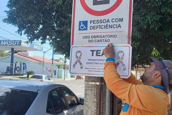 Deputado propõe sinalização específica para autistas em estacionamento