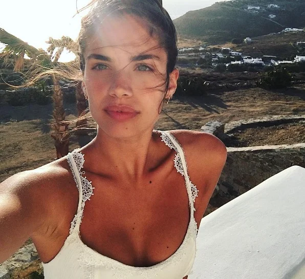 A portuguesa Sara Sampaio já trabalhou com a marca antes A portuguesa Sara Sampaio já trabalhou com a marca antes