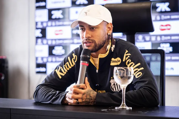 Foto colorida de Neymar Jr., do Santos - Metrópoles