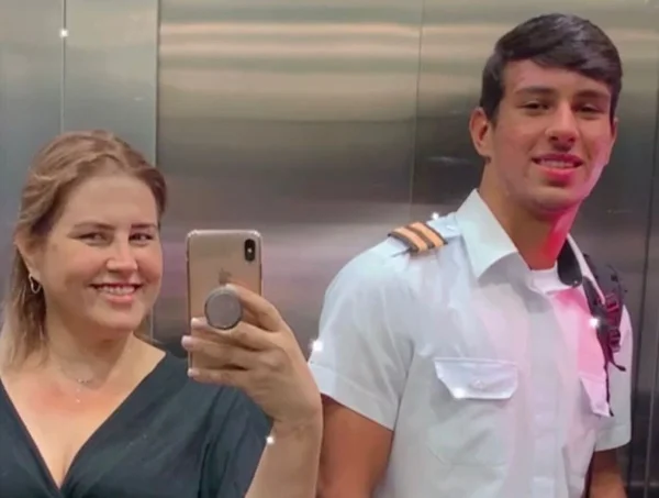 Ana Regina Agostinho e o filho copiloto José Porfírio de Brito Júnior, de 20 anos