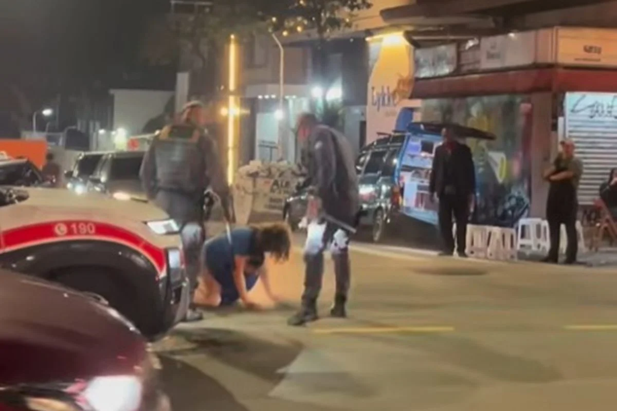 Montada temperada: PM e spray de pimenta separam briga de casal na Augusta