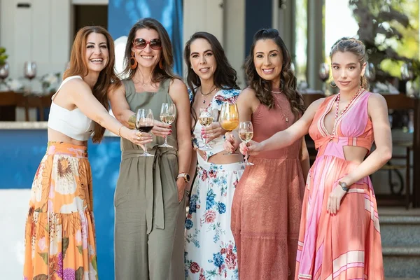 Grupo de amigas Quinta Série B celebra as aniversariantes de julho