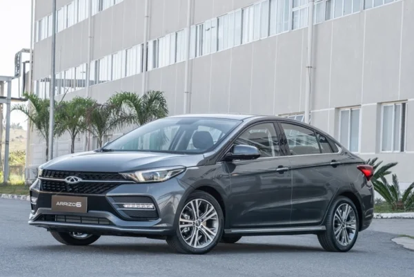 Arrizo 6, da Caoa Chery, vai custar R$ 98.400. O conteúdo é generoso